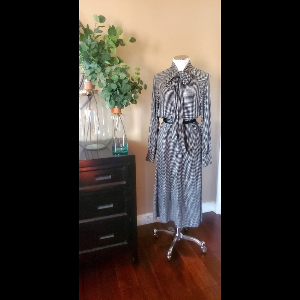 Trendy long Zara black and white houndstooth dress